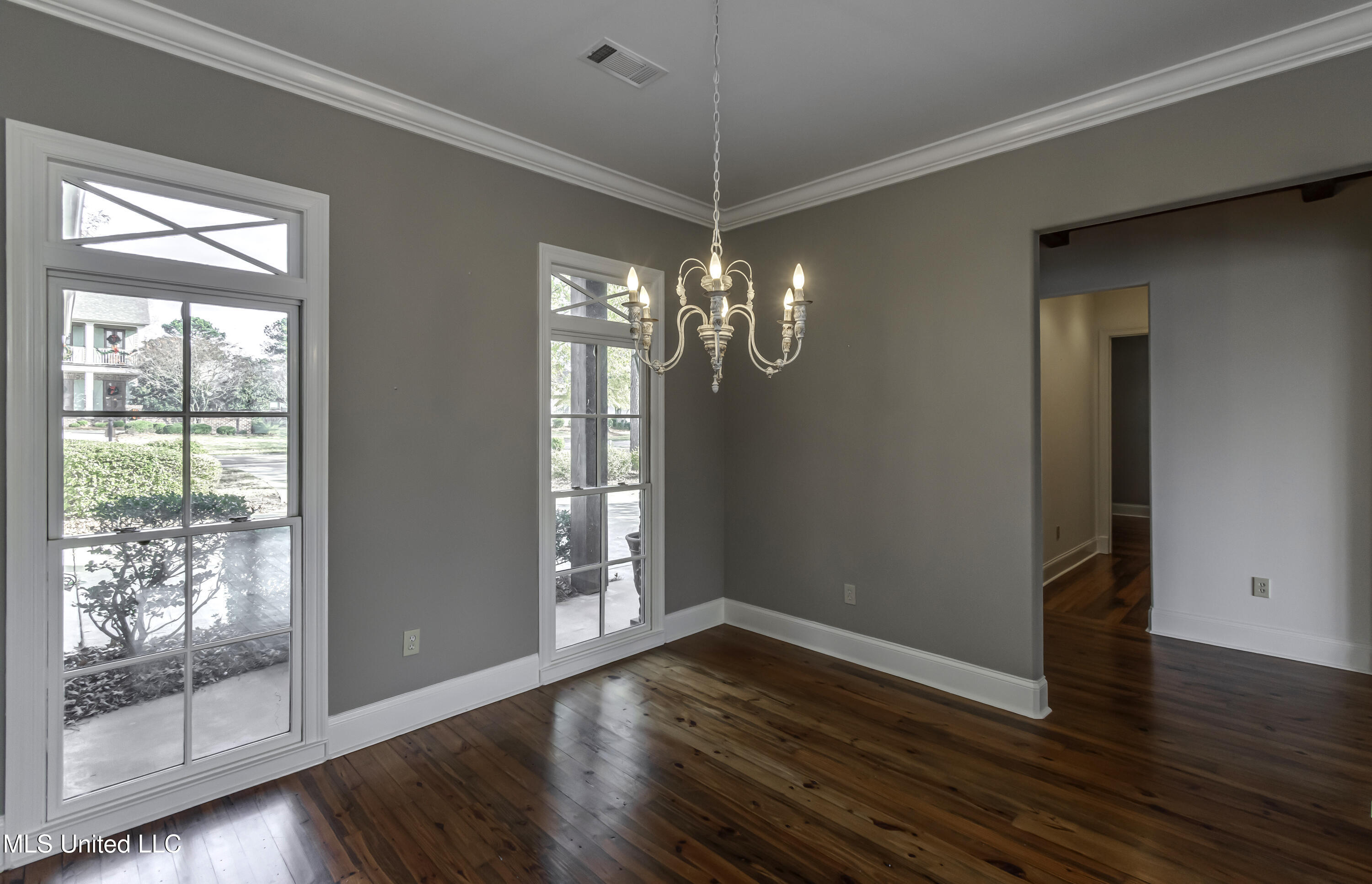 107 Northlake Lane Madison, MS 39110 - Photo 7 of 76 107 Northlake Ln--22