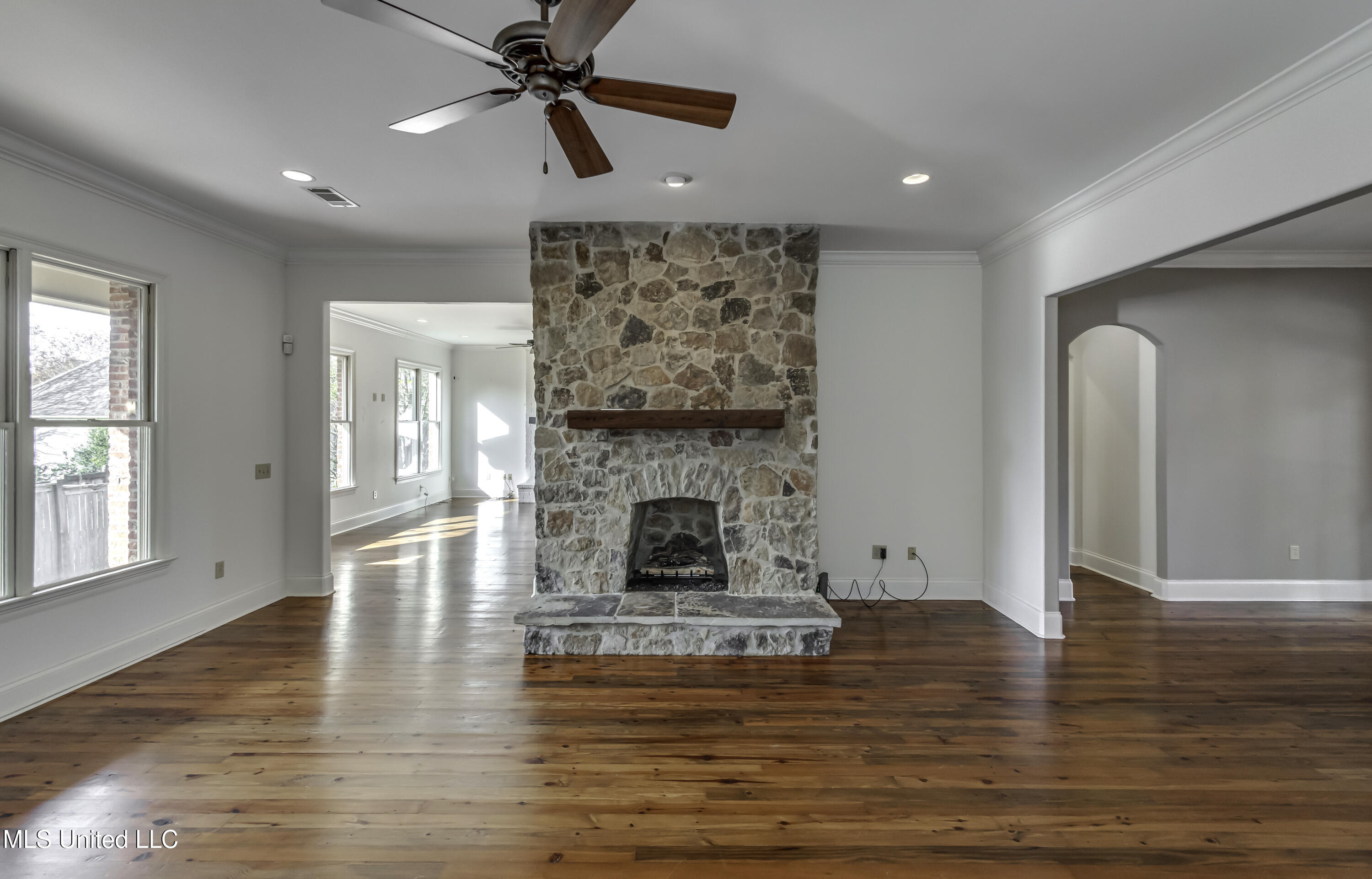 107 Northlake Lane Madison, MS 39110 - Photo 10 of 76 107 Northlake Ln--25