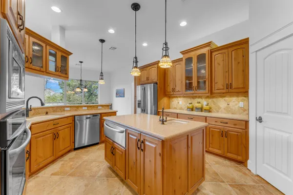 $880,000 | 413 Rock House Drive, Liberty Hill, TX 78642