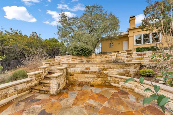 $880,000 | 413 Rock House Drive, Liberty Hill, TX 78642