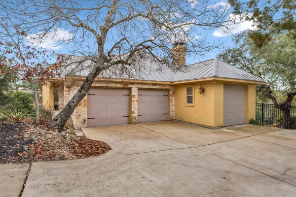 $880,000 | 413 Rock House Drive, Liberty Hill, TX 78642