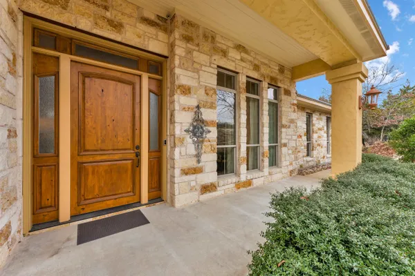$880,000 | 413 Rock House Drive, Liberty Hill, TX 78642