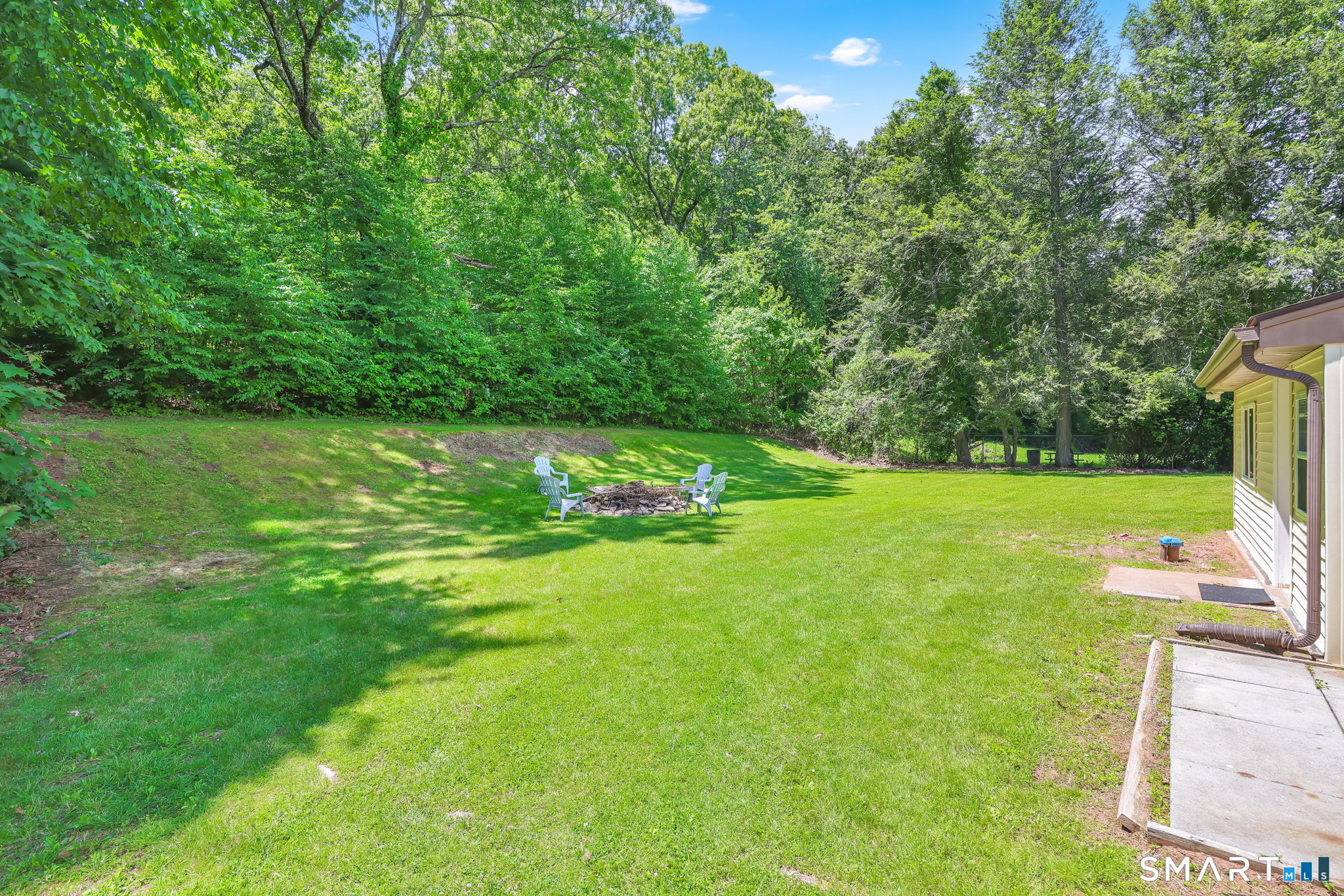 359 Oakland Road South Windsor, CT 06074 - Photo 36 of 37