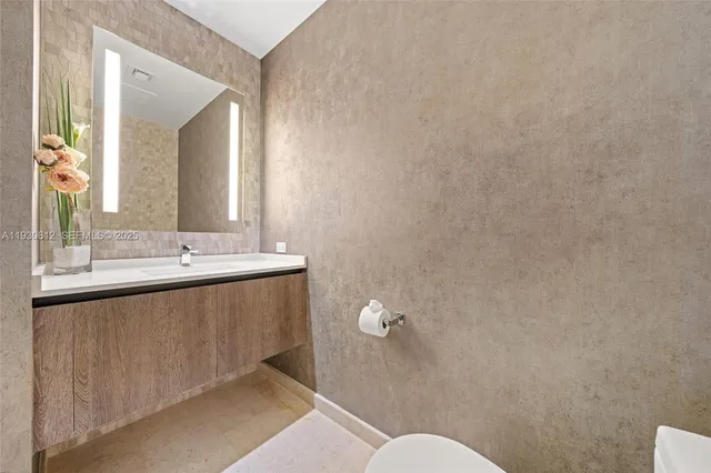 $1,525,000 | 88 Southwest 7th Street, Unit 3212, Miami, FL 33130