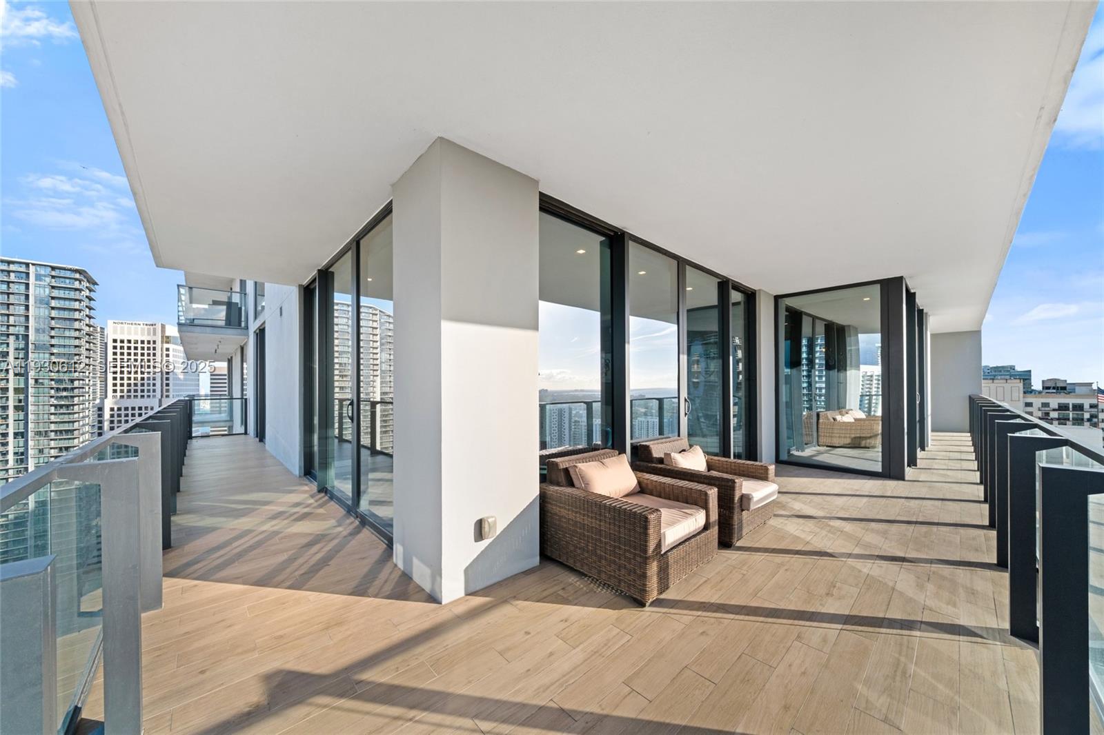 88 Southwest 7th Street, Unit 3212 Miami, FL 33130 - Photo 18 of 40