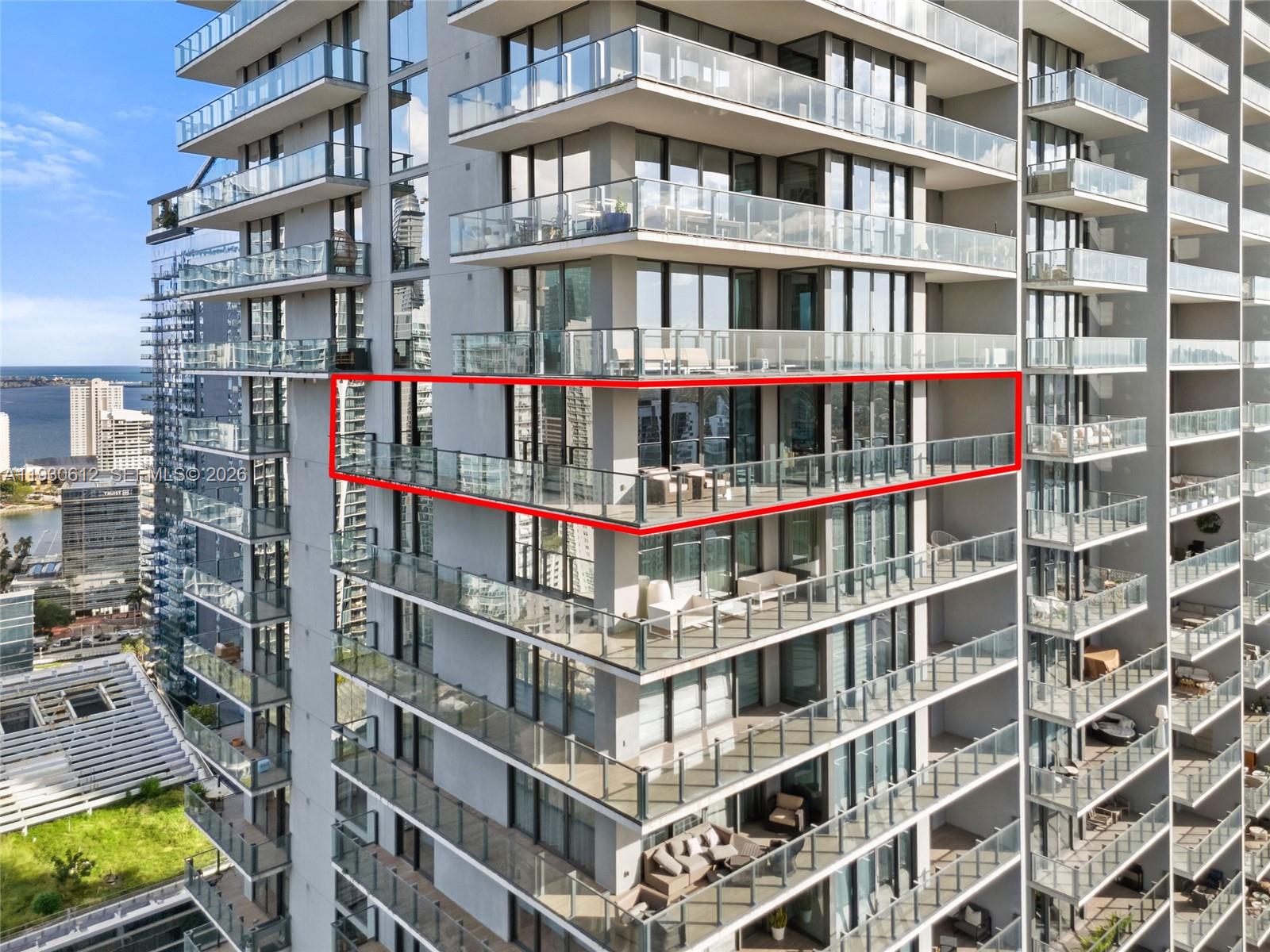 88 Southwest 7th Street, Unit 3212 Miami, FL 33130 - Photo 2 of 2 a front view of a building
