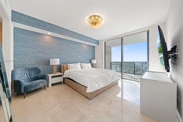 $1,525,000 | 88 Southwest 7th Street, Unit 3212, Miami, FL 33130