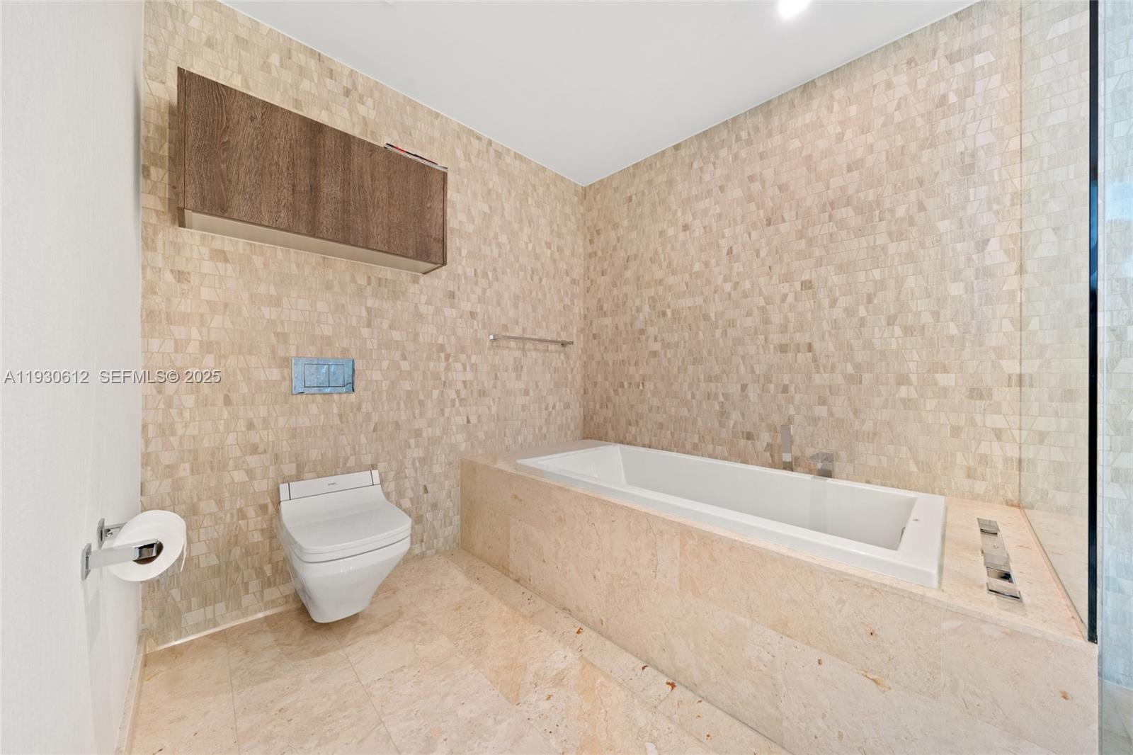 88 Southwest 7th Street, Unit 3212 Miami, FL 33130 - Photo 26 of 40