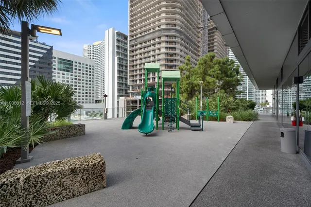 $1,525,000 | 88 Southwest 7th Street, Unit 3212, Miami, FL 33130