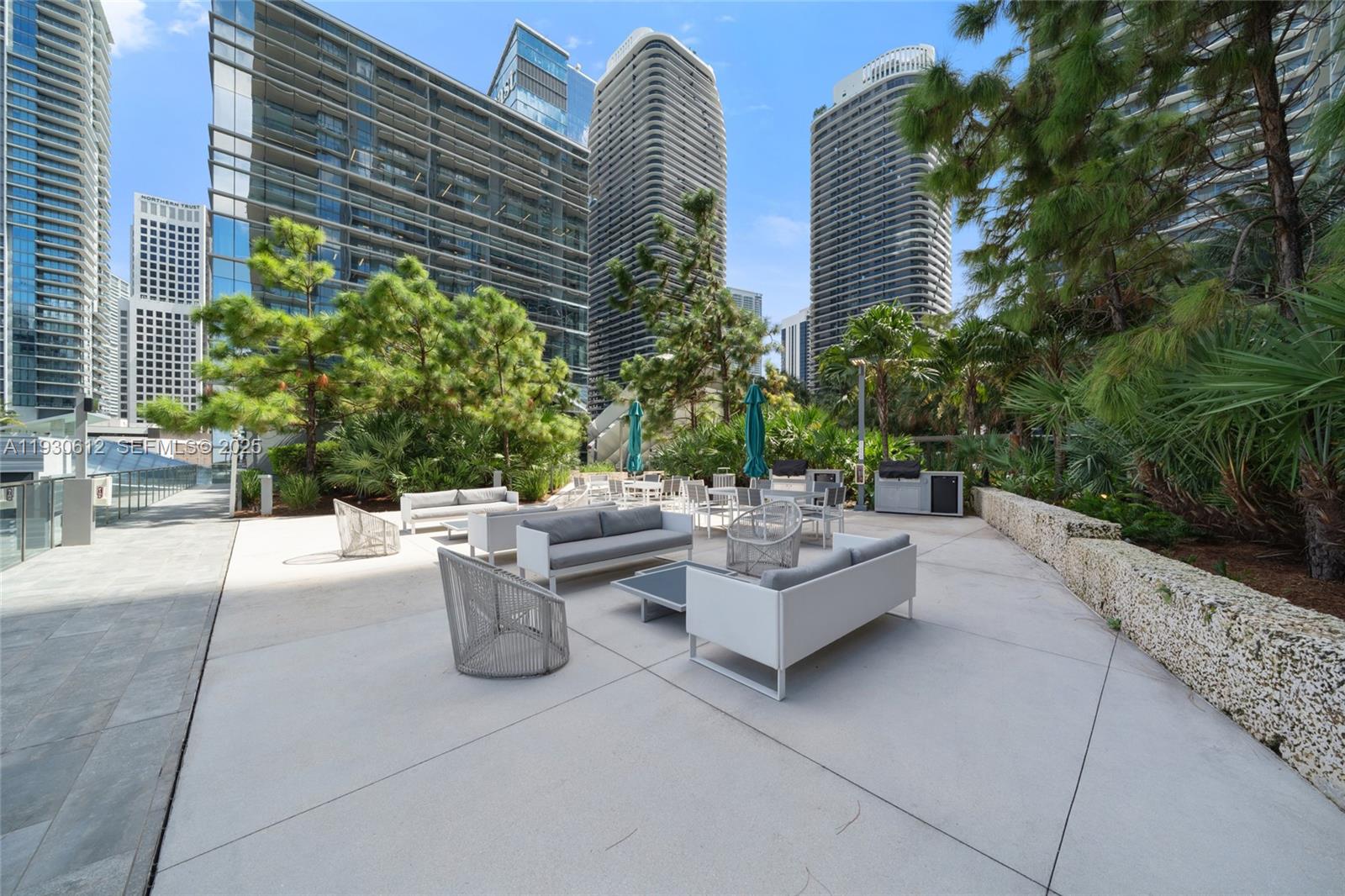 88 Southwest 7th Street, Unit 3212 Miami, FL 33130 - Photo 35 of 40