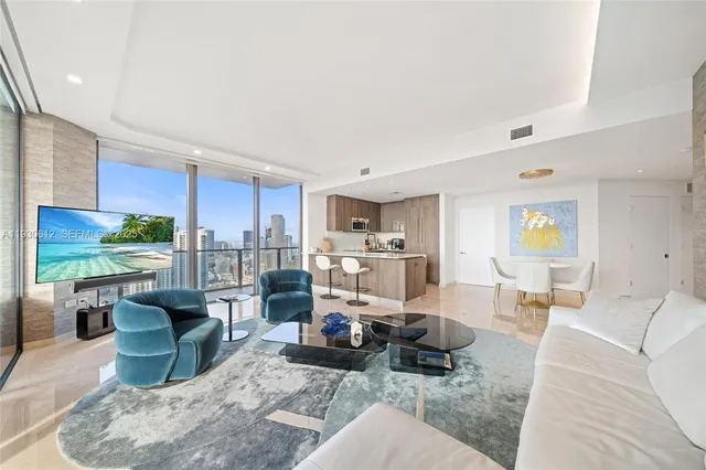 $1,525,000 | 88 Southwest 7th Street, Unit 3212, Miami, FL 33130