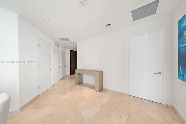 $1,525,000 | 88 Southwest 7th Street, Unit 3212, Miami, FL 33130