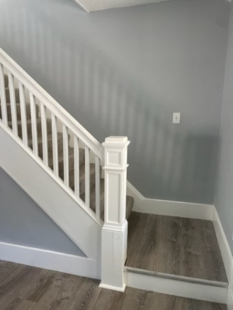 253 Draper Street Springfield, MA 01108 - Photo 16 of 38 a view of entryway