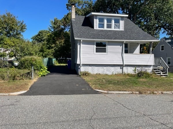 253 Draper Street Springfield, MA 01108 - Photo 3 of 38 front view of house