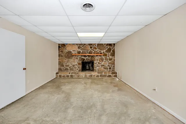 $449,000 | 809 Lofton Hall Road, Ardmore, TN 38449