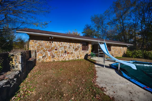 $449,000 | 809 Lofton Hall Road, Ardmore, TN 38449