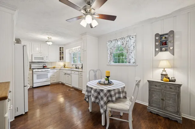 $459,900 | 1048 Highway 100, Centerville, TN 37033