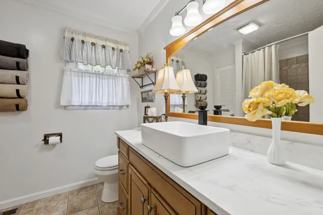 $459,900 | 1048 Highway 100, Centerville, TN 37033