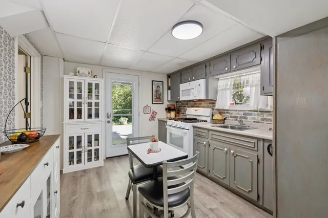 $459,900 | 1048 Highway 100, Centerville, TN 37033