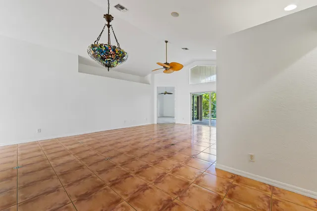 $575,000 | 12456 Southeast Plandome Drive, Hobe Sound, FL 33455