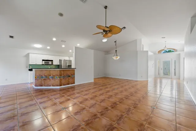 $575,000 | 12456 Southeast Plandome Drive, Hobe Sound, FL 33455