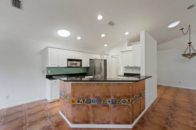 $575,000 | 12456 Southeast Plandome Drive, Hobe Sound, FL 33455