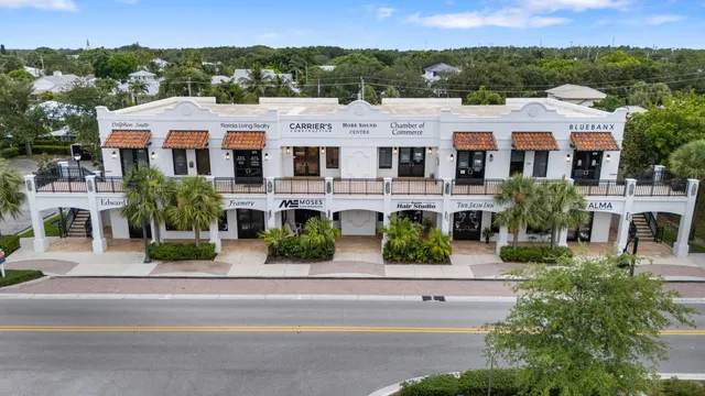 $575,000 | 12456 Southeast Plandome Drive, Hobe Sound, FL 33455