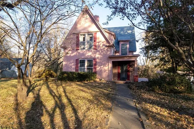 $260,000 | 1911 North 22nd Street, St. Joseph, MO 64505