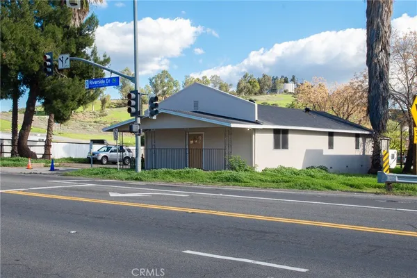 $845,000 | 30830 Riverside Drive, Lake Elsinore, CA 92530