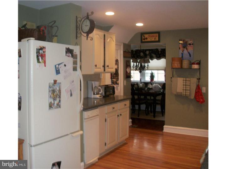 1505 Allen Road Oreland, PA 19075 - Photo 11 of 20 Kitchen