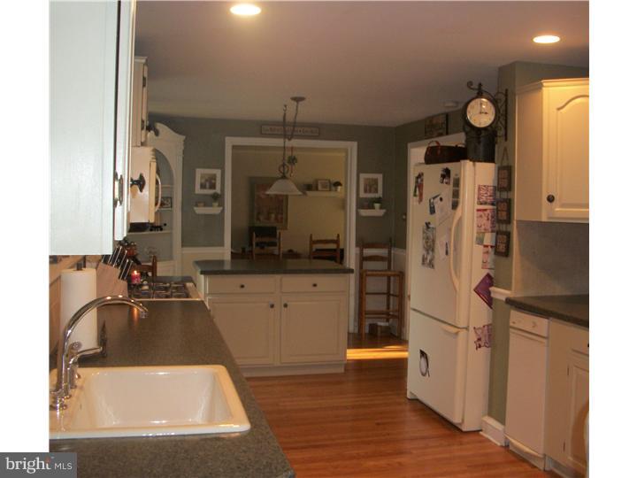 1505 Allen Road Oreland, PA 19075 - Photo 8 of 20 Kitchen