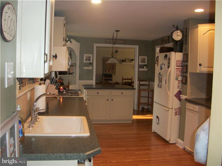 1505 Allen Road Oreland, PA 19075 - Photo 9 of 20 Kitchen