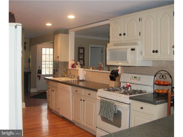 1505 Allen Road Oreland, PA 19075 - Photo 10 of 20 Kitchen