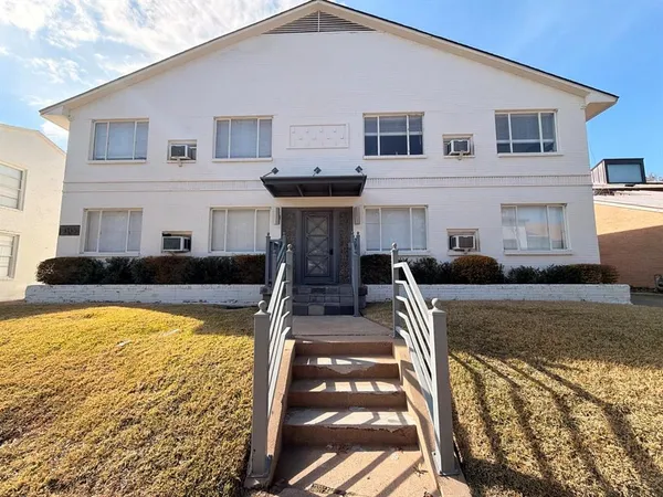 $1,100 | 4115 Douglas Avenue, Unit 102, Dallas, TX 75219