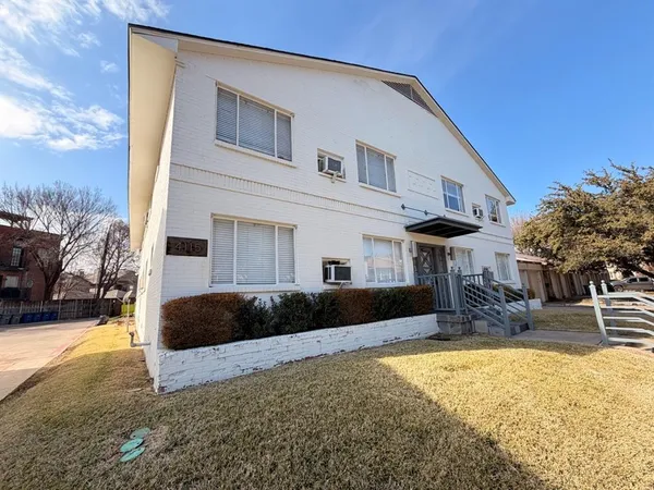 $1,100 | 4115 Douglas Avenue, Unit 102, Dallas, TX 75219