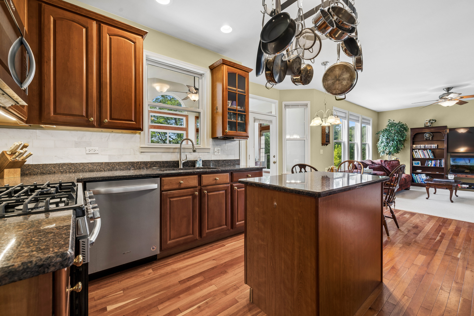 2312 Cascade Circle Round Lake, IL 60073 - Photo 5 of 28