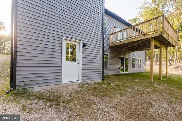 $525,000 | 26 Spice Bush Court, Hedgesville, WV 25427