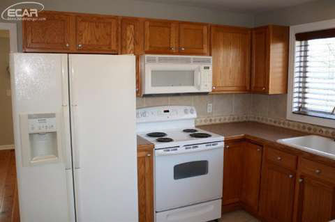 5310 Oleksyn Road Flint, MI 48504 - Photo 8 of 61 20426942-7.JPG