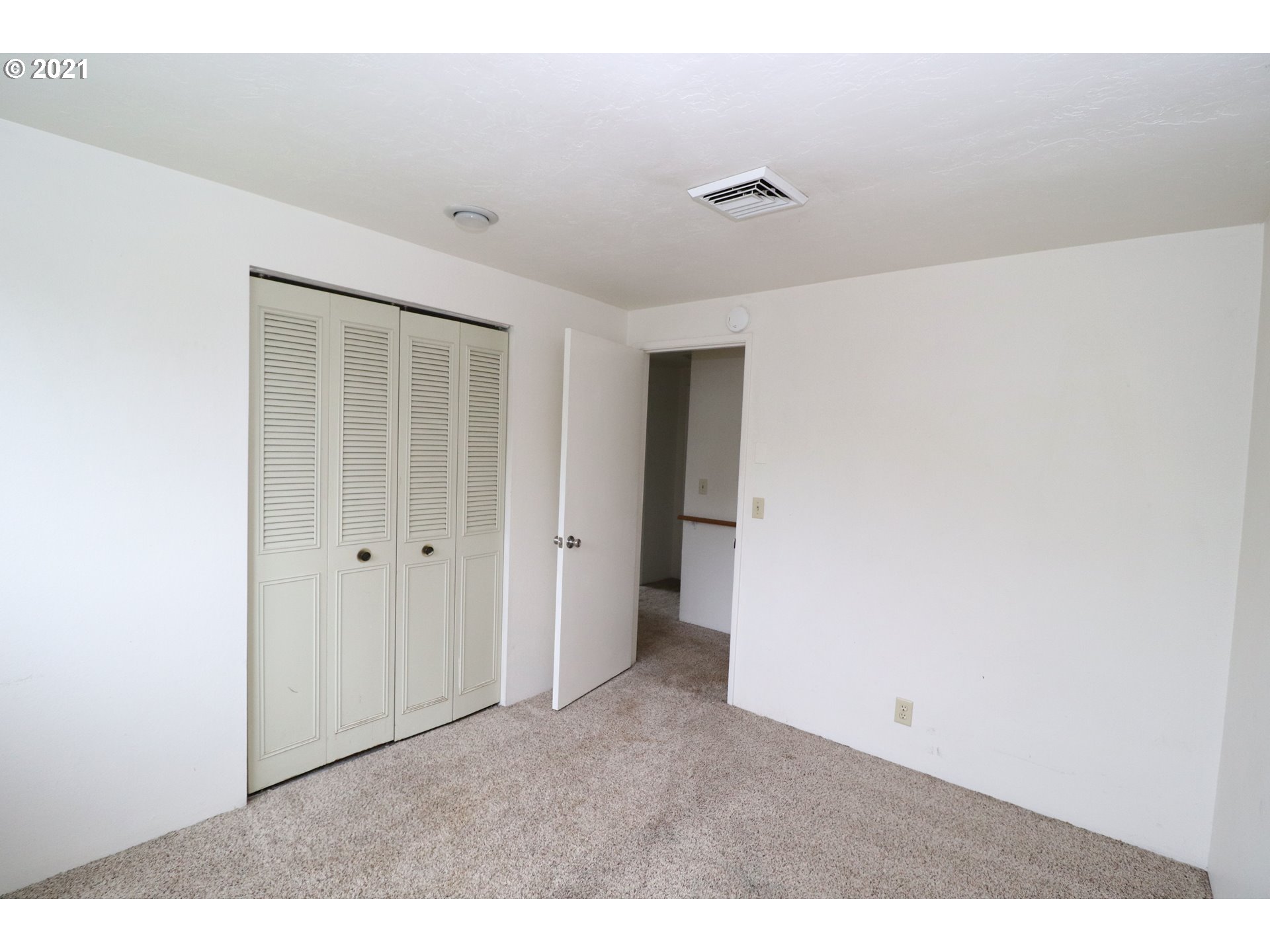 2310 6th Street Springfield, OR 97477 - Photo 17 of 32 a view of an empty room