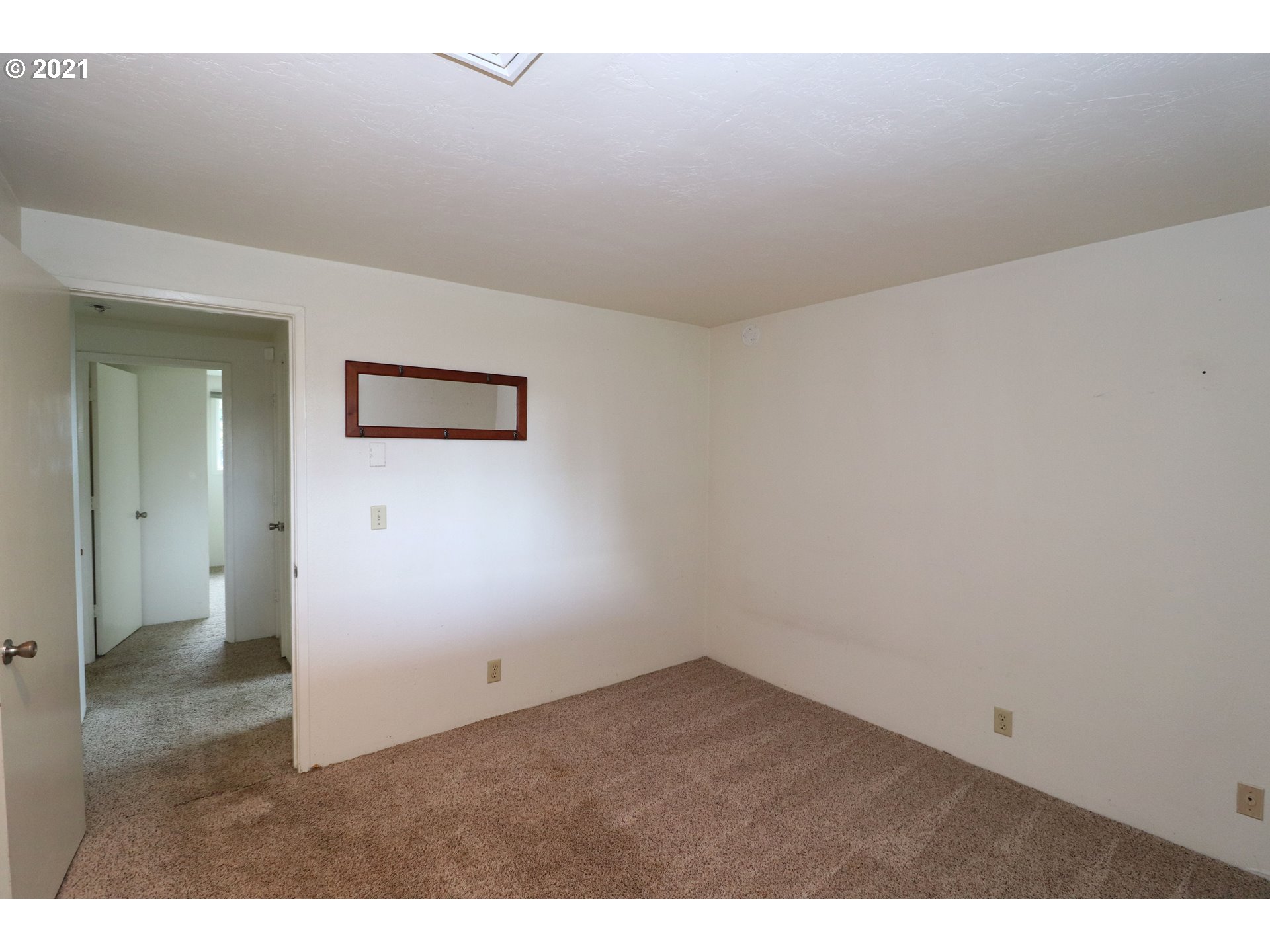 2310 6th Street Springfield, OR 97477 - Photo 21 of 32 a view of an empty room
