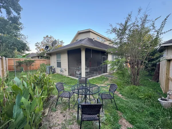 $320,000 | 51 North Country Gate Circle, Conroe, TX 77384