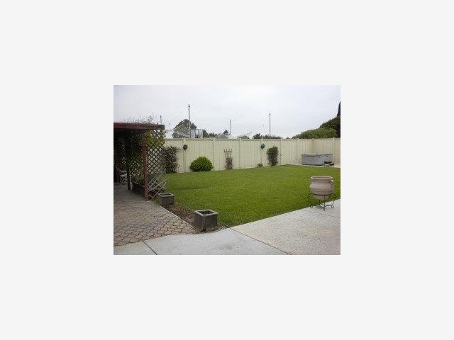 18780 Ranchito Del Rio Drive Salinas, CA 93908 - Photo 8 of 9 Gallery Image 8