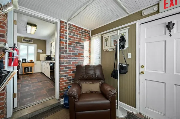 $1,250,000 | 203 Southwest Jefferson Street, Lee's Summit, MO 64063