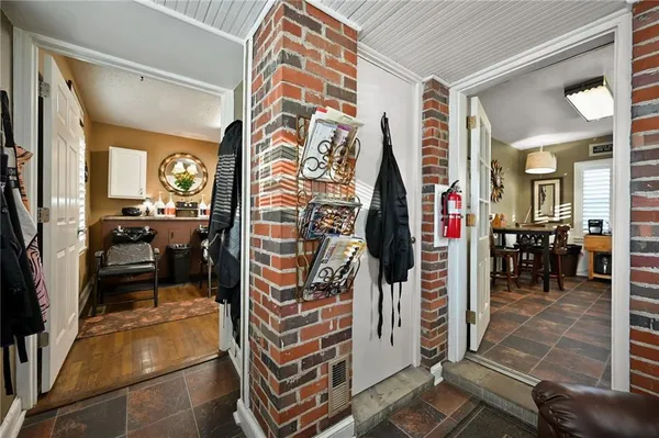 $1,250,000 | 203 Southwest Jefferson Street, Lee's Summit, MO 64063