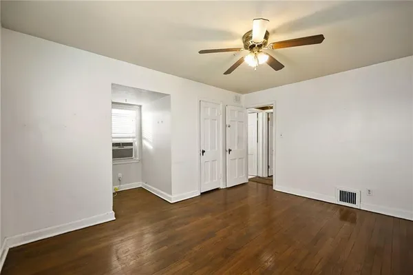 $1,250,000 | 203 Southwest Jefferson Street, Lee's Summit, MO 64063