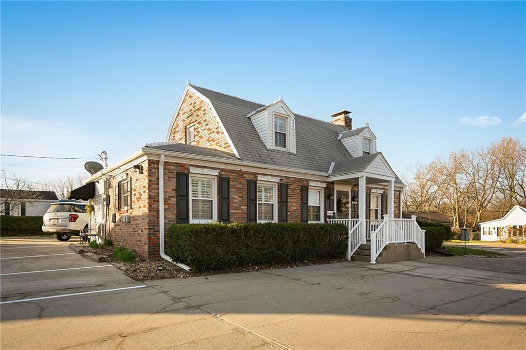 203 Southwest Jefferson Street Lee's Summit, MO 64063 - Photo 2 of 29