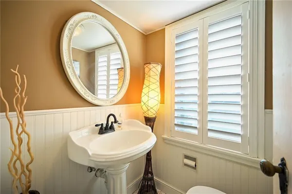 $1,250,000 | 203 Southwest Jefferson Street, Lee's Summit, MO 64063