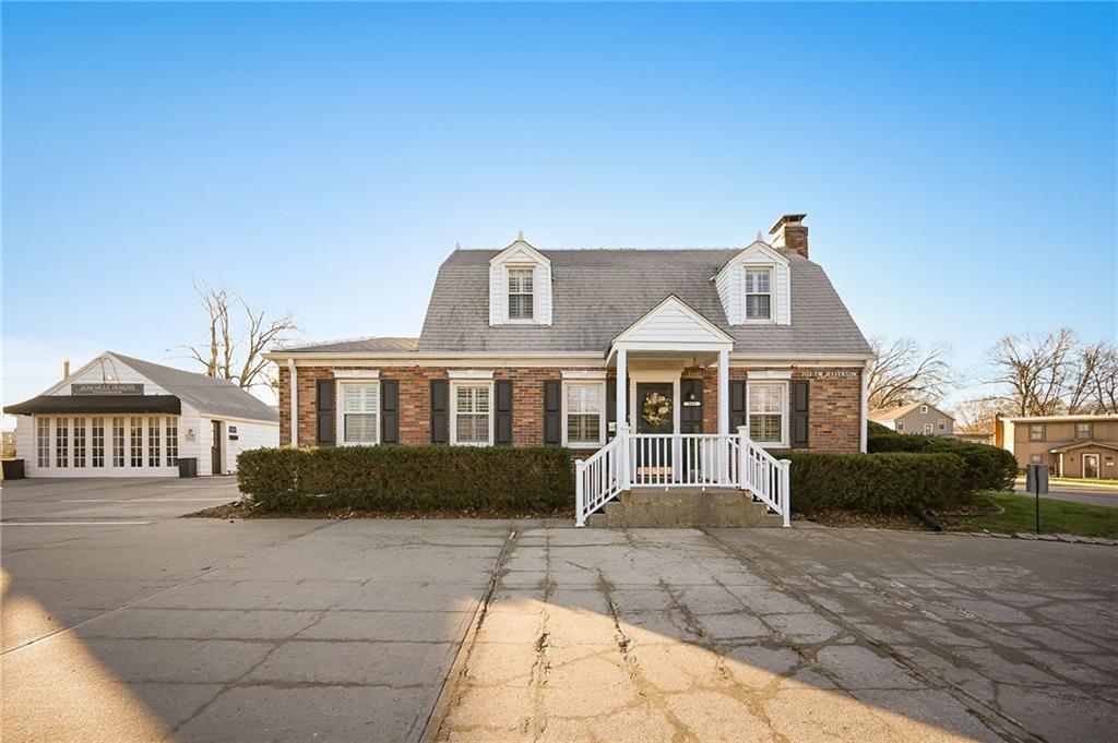 203 Southwest Jefferson Street Lee's Summit, MO 64063 - Photo 4 of 29