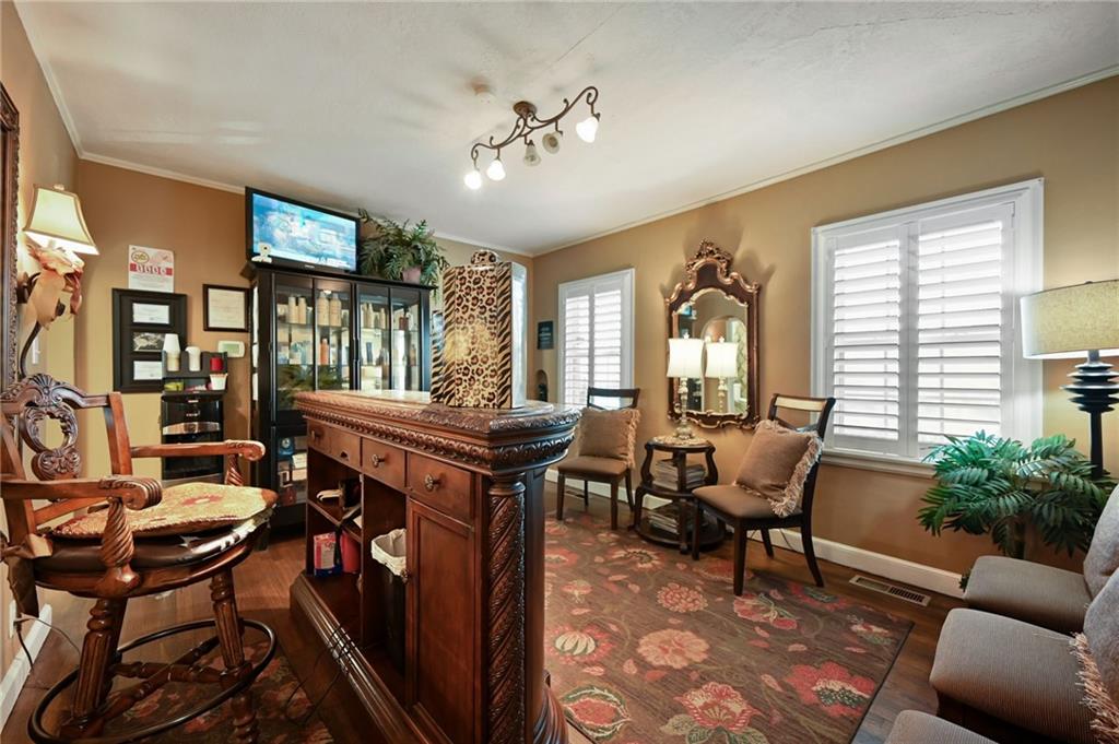 203 Southwest Jefferson Street Lee's Summit, MO 64063 - Photo 5 of 24