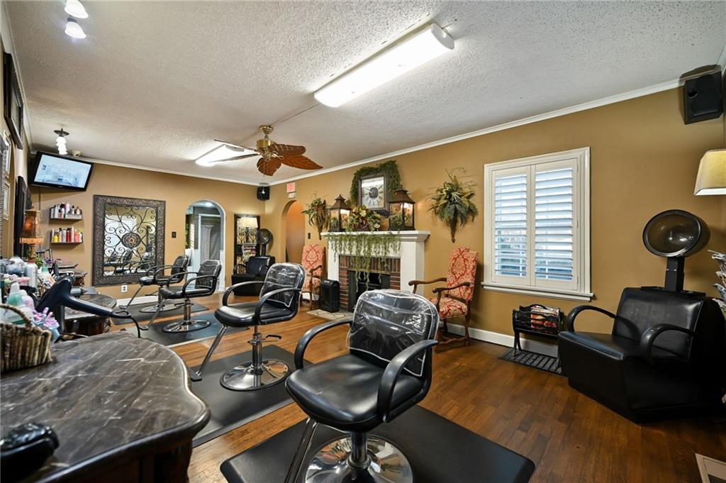 203 Southwest Jefferson Street Lee's Summit, MO 64063 - Photo 7 of 24